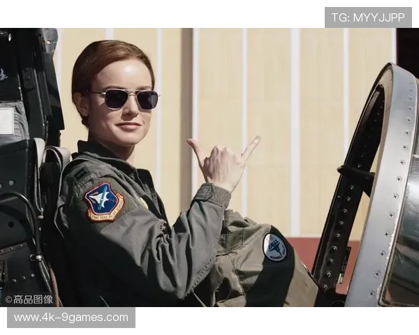 奥康推出漫威超级英雄主题头盔，延续个人系列