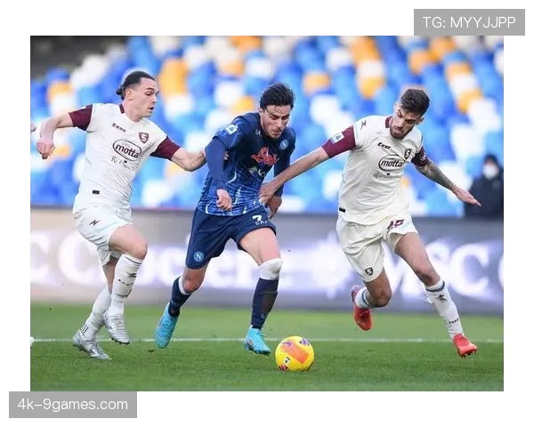 聚焦:从梯队到一线队,19岁后卫的德甲首秀表现稳健 聚焦:从梯队到一线队,19岁后卫的德甲首秀表现稳健